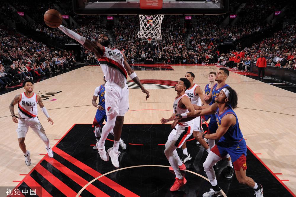 抢眼的短发 抢眼的短发