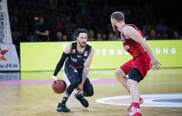 荡的后卫 荡的后卫